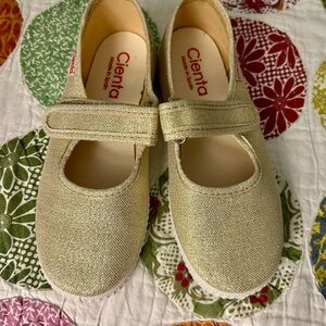 Girl’s Cienta Mary Jane shoes.  Sparkly gold.  Size 13.  EUC, like new.